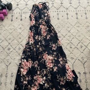 Beautiful Lulus floral floor length dress